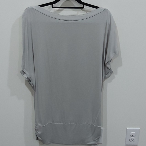 Grey top with drapey sleeves - Picture 2 of 3